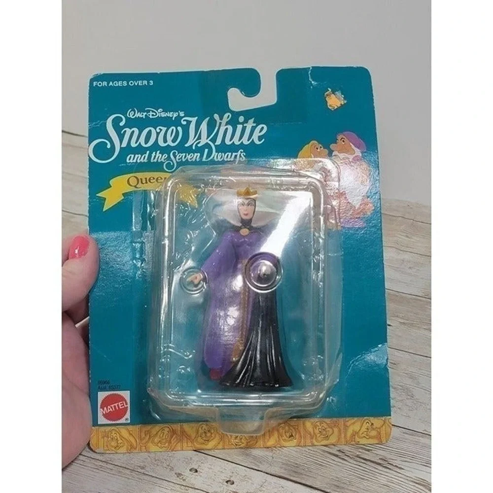 Vintage NOS New Disney Snow White The Queen The Prince Figures